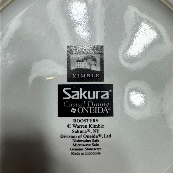 (4) 8” Sakura “Roosters” by Warren Kimble ceramic salad/dessert plates. - Picture 6 of 6